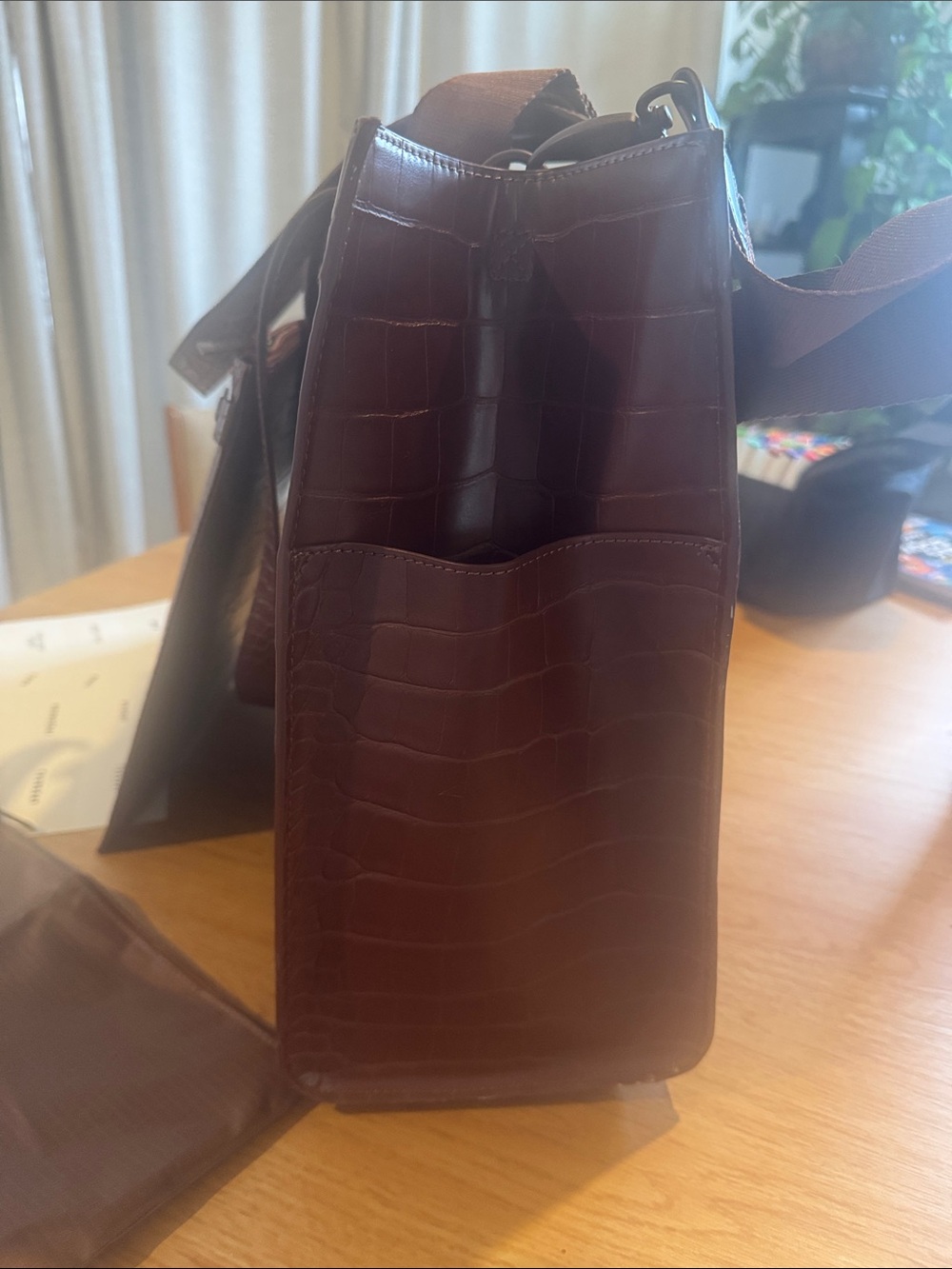 BEIS Large Brown Croc-Embossed Tote with Matching Pouch Set - Picture 4 of 15